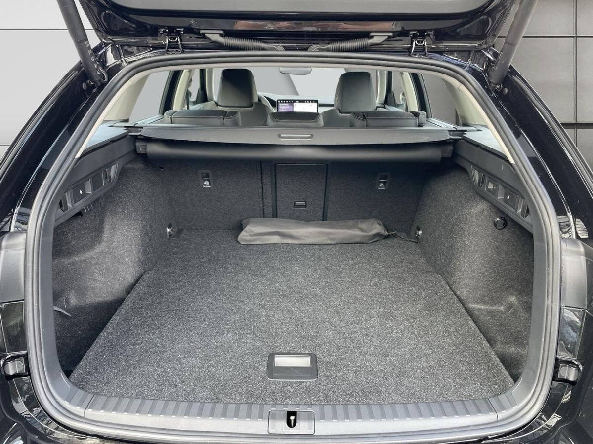 Skoda Octavia C. 2.0 TDI SELECTION *AHK*HUD*NAVI*SHZ*