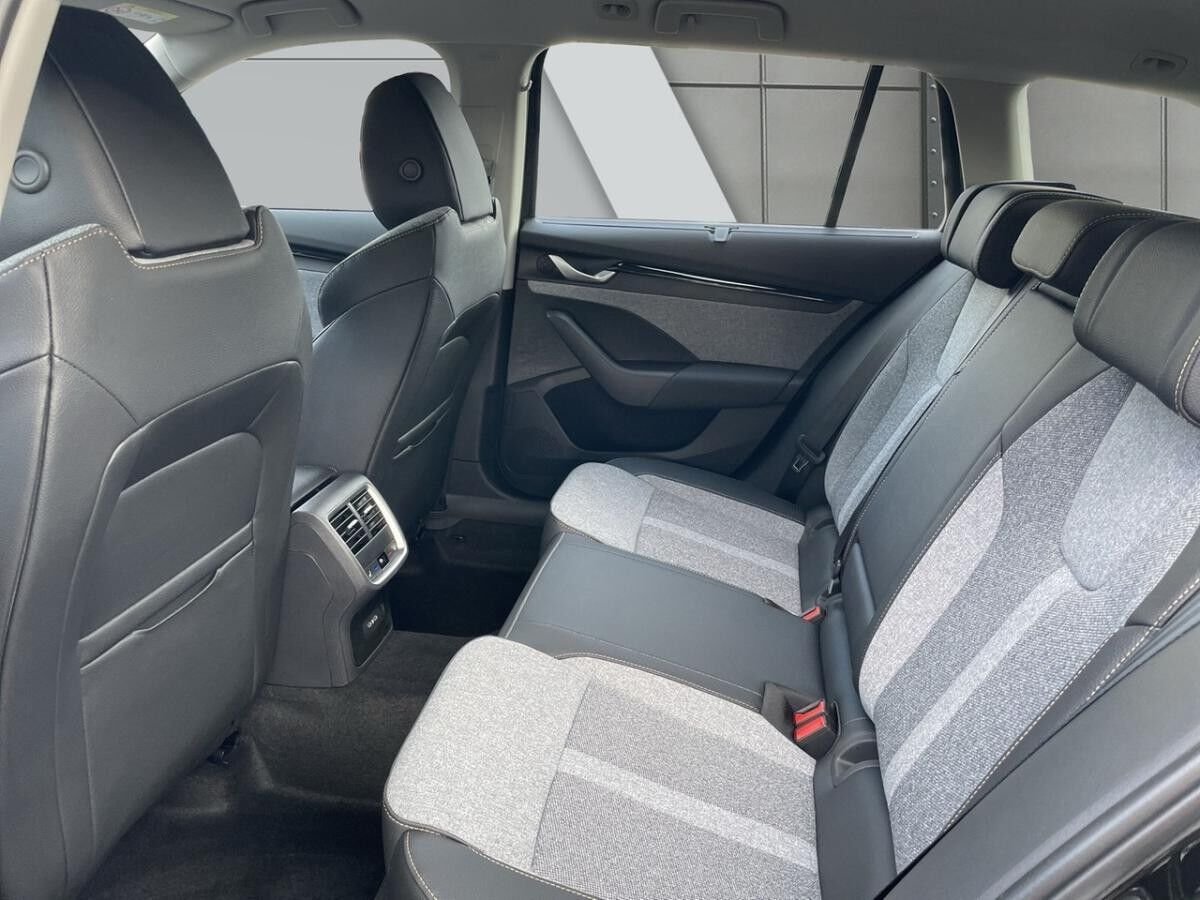 Skoda Octavia C. 2.0 TDI SELECTION *AHK*HUD*NAVI*SHZ*