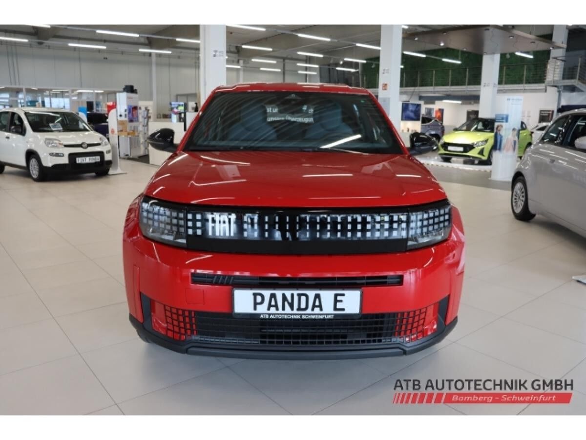 Fiat Grande Panda EV (RED) 44kWh Apple CarPlay DAB digitales Cockpit LED Spurhalteass.