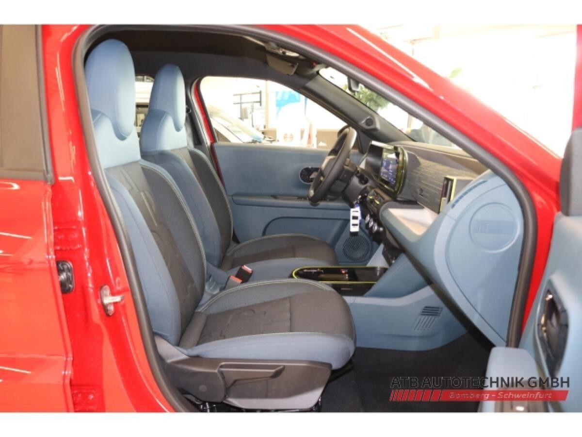 Fiat Grande Panda EV (RED) 44kWh Apple CarPlay DAB digitales Cockpit LED Spurhalteass.