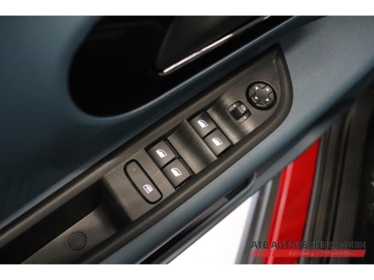 Fiat Grande Panda EV (RED) 44kWh Apple CarPlay DAB digitales Cockpit LED Spurhalteass.