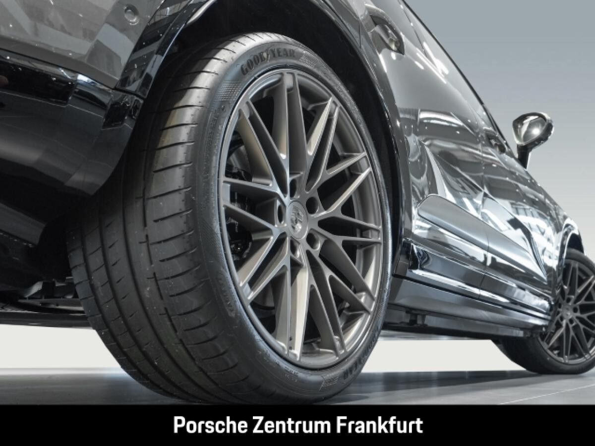 Porsche Macan Turbo LED-Matrix Surround-View Panorama