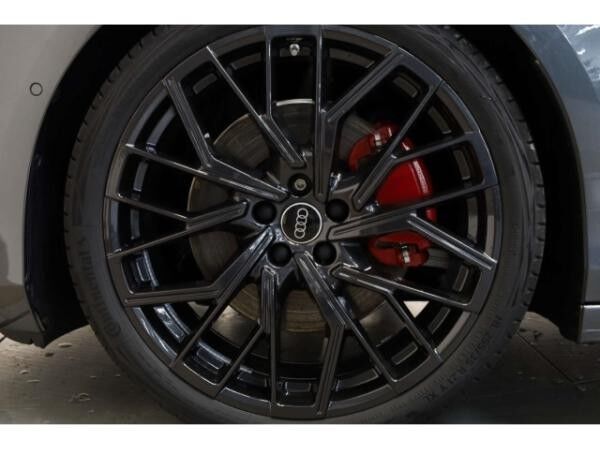 Audi A6 Avant e-hybrid quattro S line edition one