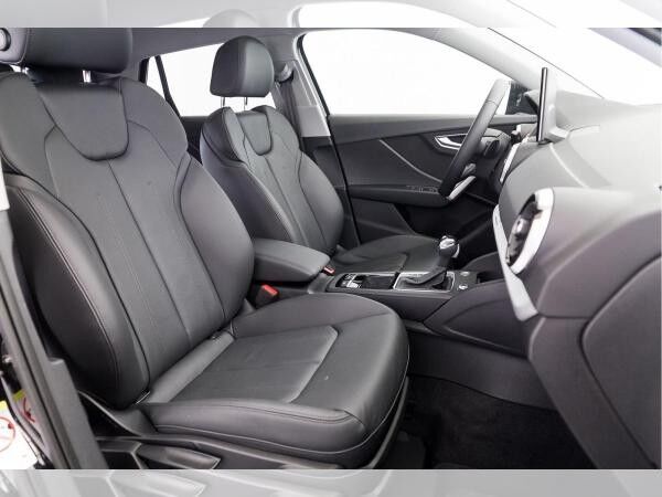 Audi Q2 Advanced 40 TFSI qu. S tr. AHK RFK PDC MATRIX