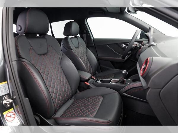 Audi Q2 S line 40 TFSI qu. S tr. AHK PDC RFK NAVI