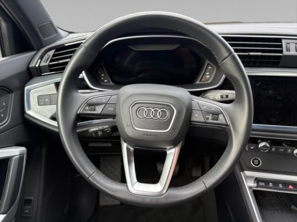 Audi Q3 40 TFSI quattro advanced AHK ACC Keyless