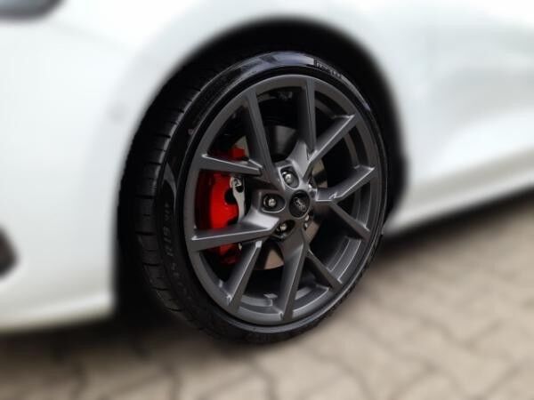 Ford Focus ST X Turnier 2,3l EcoBoost AT Sportpaket HUD El. Panodach Navi Digitales Cockpit