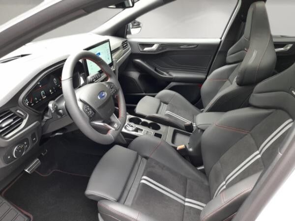 Ford Focus ST X Turnier 2,3l EcoBoost AT Sportpaket HUD El. Panodach Navi Digitales Cockpit