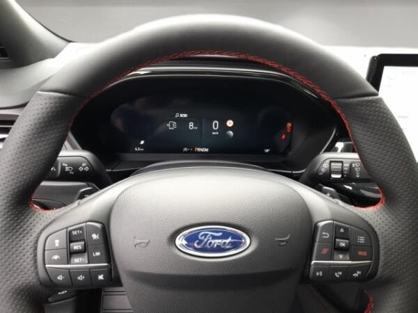 Ford Focus ST X Turnier 2,3l EcoBoost AT Sportpaket HUD El. Panodach Navi Digitales Cockpit