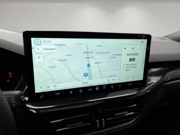 Ford Focus ST X Turnier 2,3l EcoBoost AT Sportpaket HUD El. Panodach Navi Digitales Cockpit