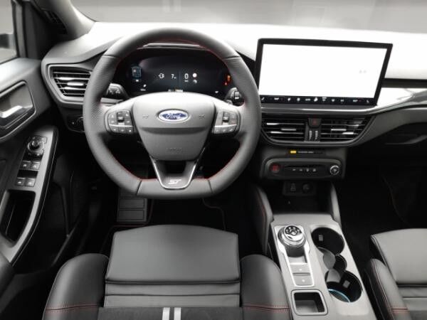 Ford Focus ST X Turnier 2,3l EcoBoost AT Sportpaket HUD El. Panodach Navi Digitales Cockpit