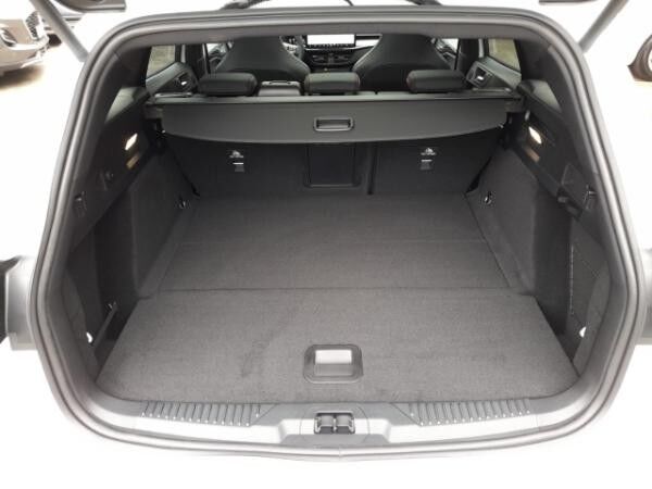 Ford Focus ST X Turnier 2,3l EcoBoost AT Sportpaket HUD El. Panodach Navi Digitales Cockpit