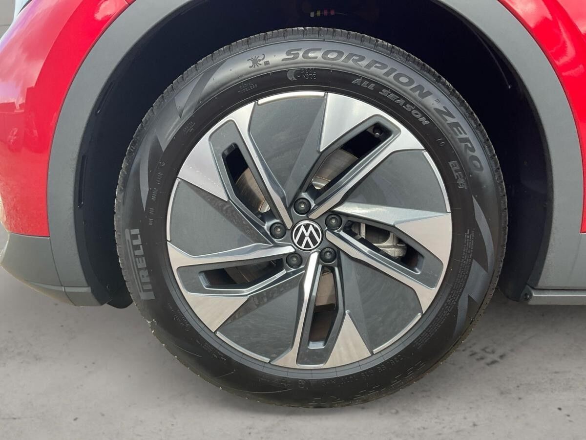 Volkswagen ID.4 Pure Allwetterreifen Wärmepumpe Navi