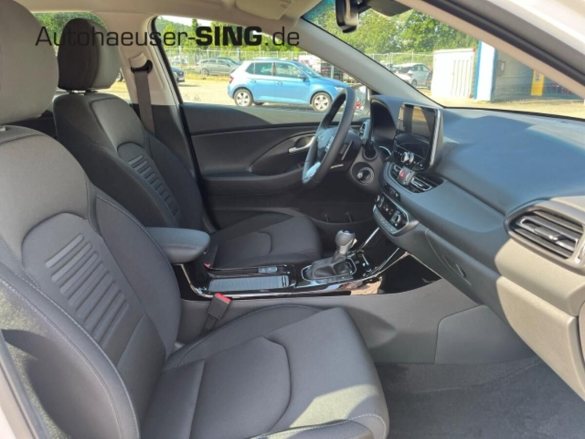 Hyundai i30 Automatik M-Hybrid Klima LED Kamera CarPlay