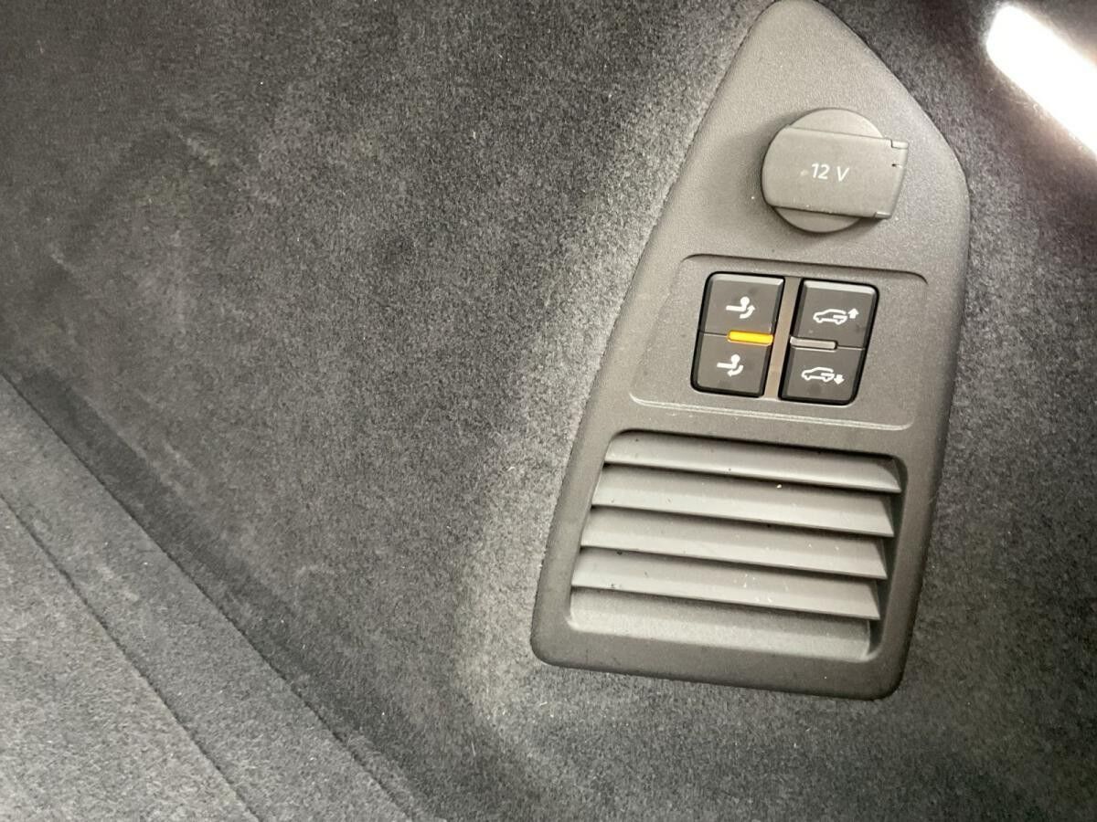 Volkswagen Touareg 3.0 TDI R-Line