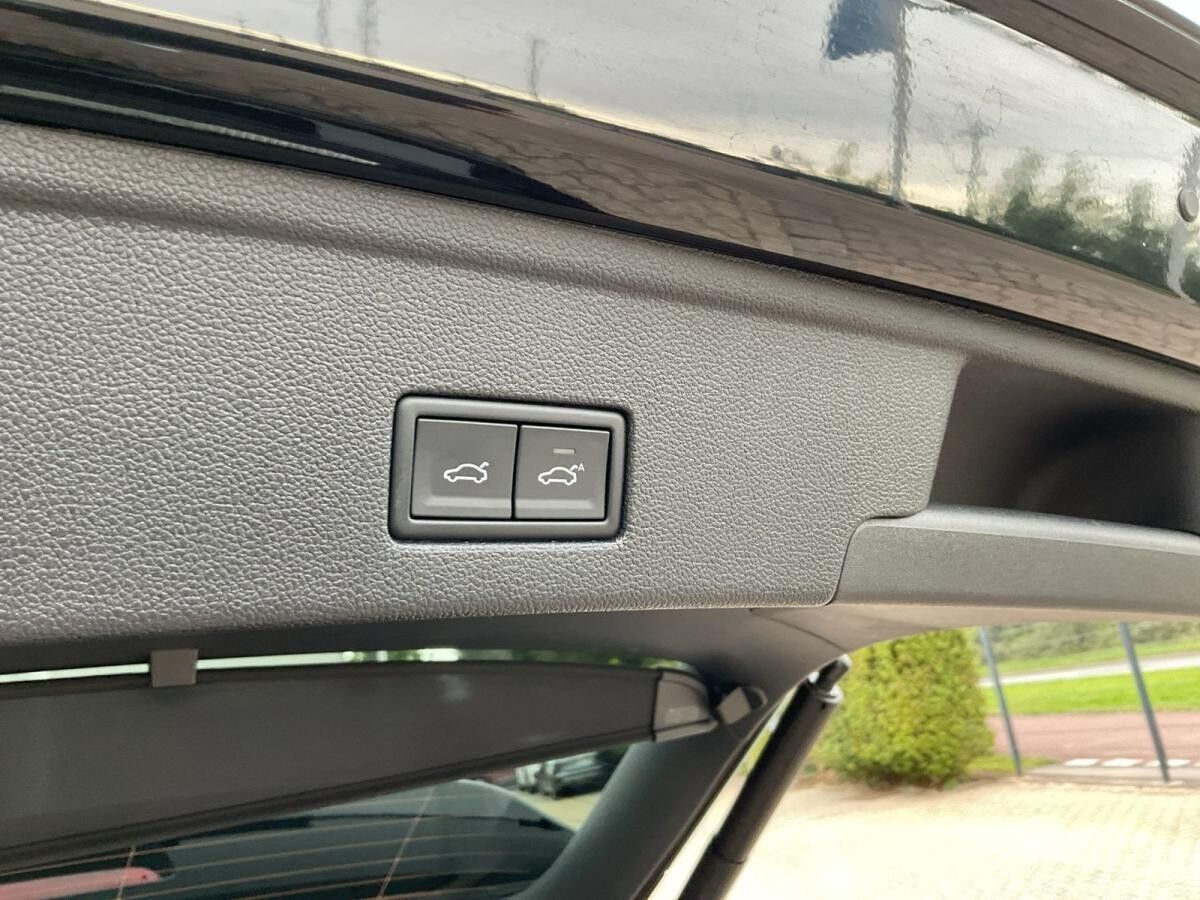 Volkswagen Touareg 3.0 TDI R-Line