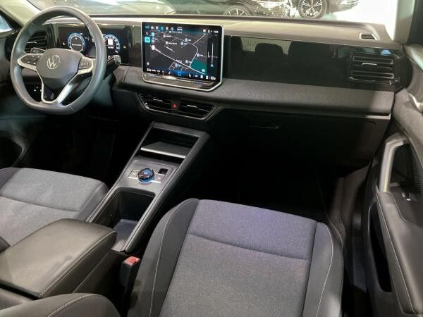 Volkswagen Tiguan 2.0 TDI DSG AHK LED Kamera Sitzhzg