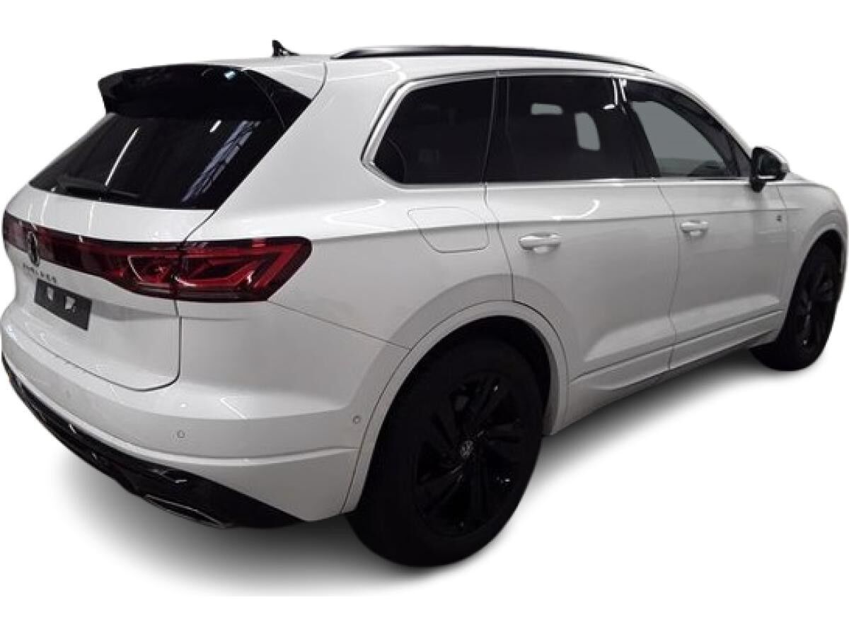 Volkswagen Touareg 3.0 TDI R-LINE PANO WINTERRÄDER NP: 116.875.-€ Volkswagen Touareg 3.0 TDI R-LINE PANO WINTERRÄDER NP: 116.875.-€