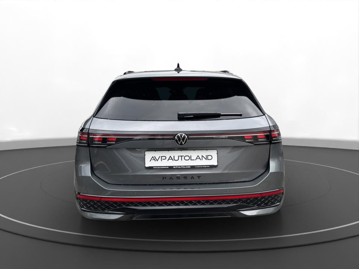 Volkswagen Passat 1.5 TSI eHybrid DSG R-Line BlackStyle | PANO | LEDER VARENNA | HARMAN KARDON
