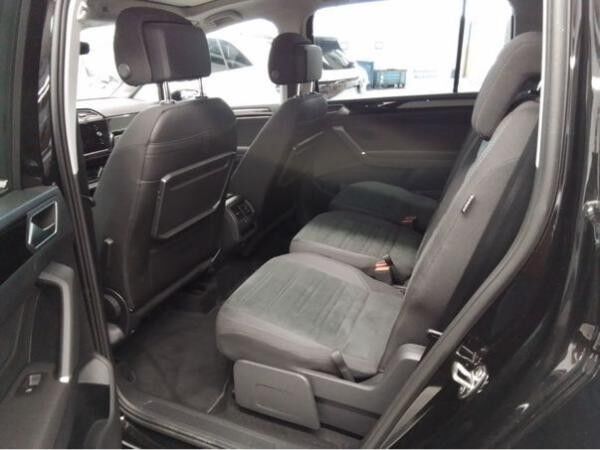 Volkswagen Touran 2.0 TDI DSG HIGHLINE PANO AHK