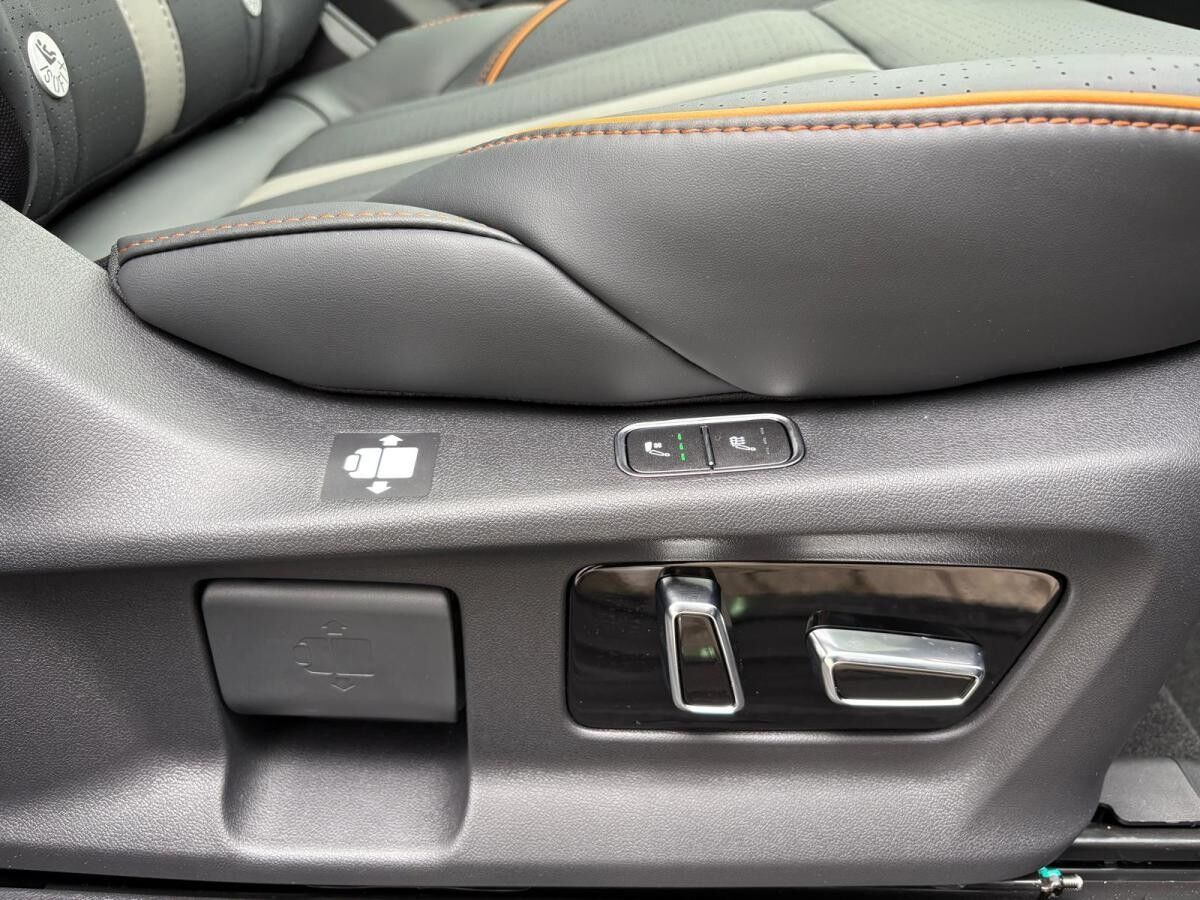 Dongfeng Forthing 4 ❗Massagesitze CarPlay  7-Sitzer Panorama uvm.❗