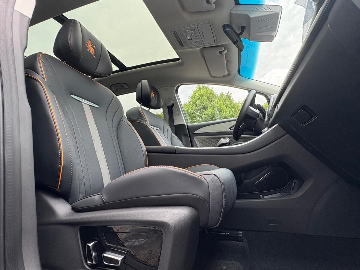 Dongfeng Forthing 4 ❗Massagesitze CarPlay  7-Sitzer Panorama uvm.❗