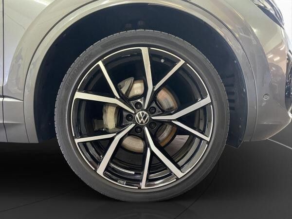 Volkswagen Touareg 3.0 V6 TDI 4M R-Line AHK Pano Matrix LM 22" Leder