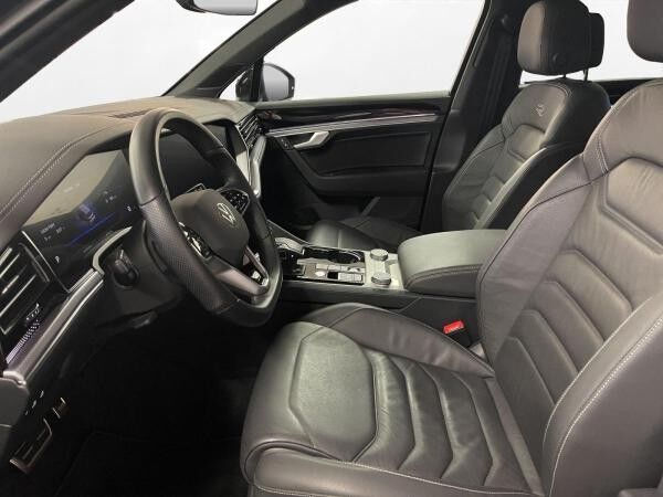 Volkswagen Touareg 3.0 V6 TDI 4M R-Line AHK Pano Matrix LM 22" Leder