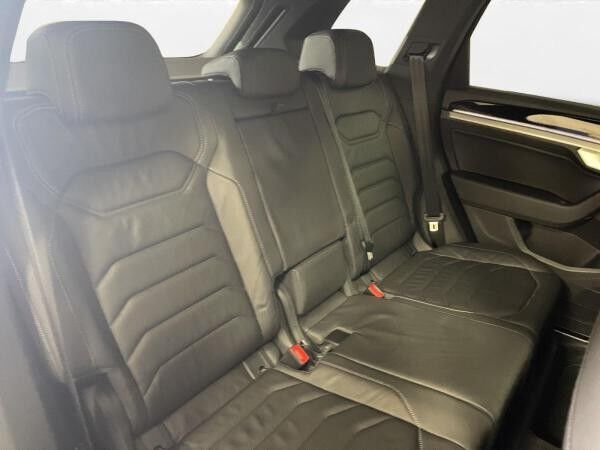 Volkswagen Touareg 3.0 V6 TDI 4M R-Line AHK Pano Matrix LM 22" Leder