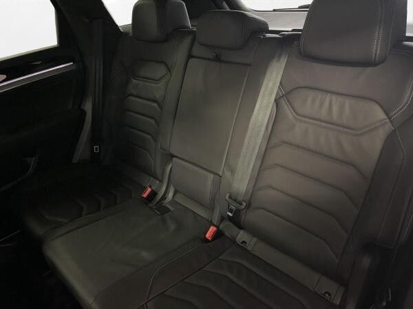Volkswagen Touareg 3.0 V6 TDI 4M R-Line AHK Pano Matrix LM 22" Leder
