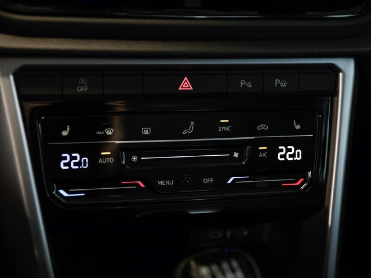 Volkswagen T-Roc 1,5 TSI Life ACC SideAssist Navi LED-Plus