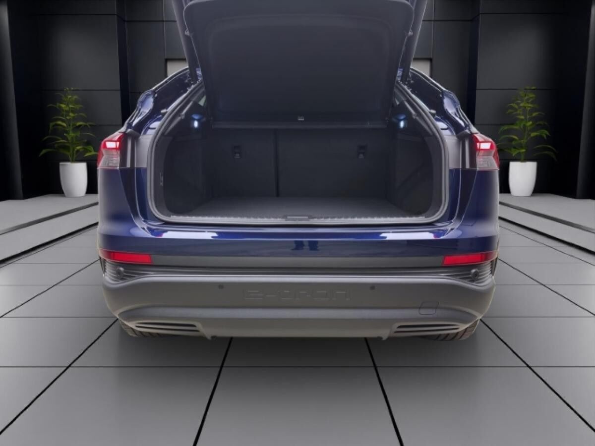 Audi Q4 e-tron e-tron Sportback 35 NAVI SHZG LM20 AHK
