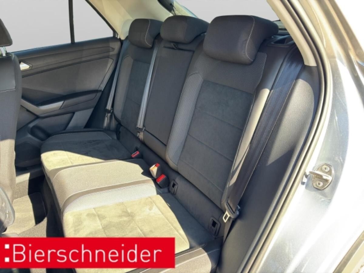 Volkswagen T-Roc 1.5 TSI DSG Style LED NAVI AHK ACC PARKASS