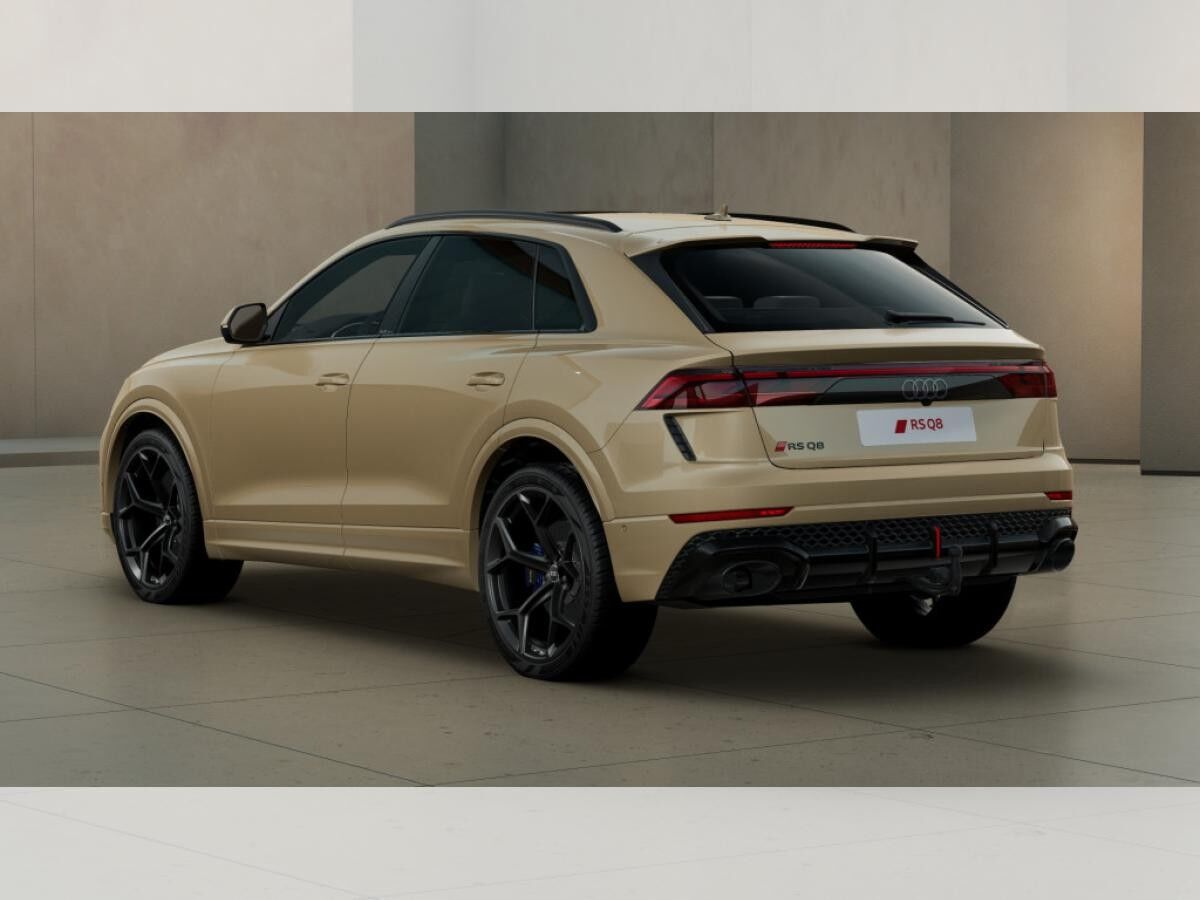 Audi RS Q8 SUV performance