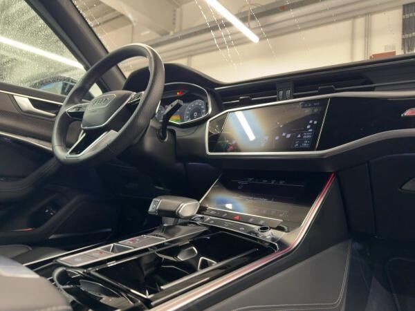 Audi A6 Avant sport 55 TFSIe quattro Head-Up Pano HD Matrix B&O AHK