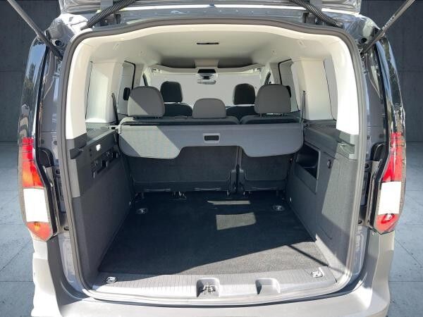 Volkswagen Caddy 1.5 TSI LED R-KAMERA AHK SHZ PDC GRA