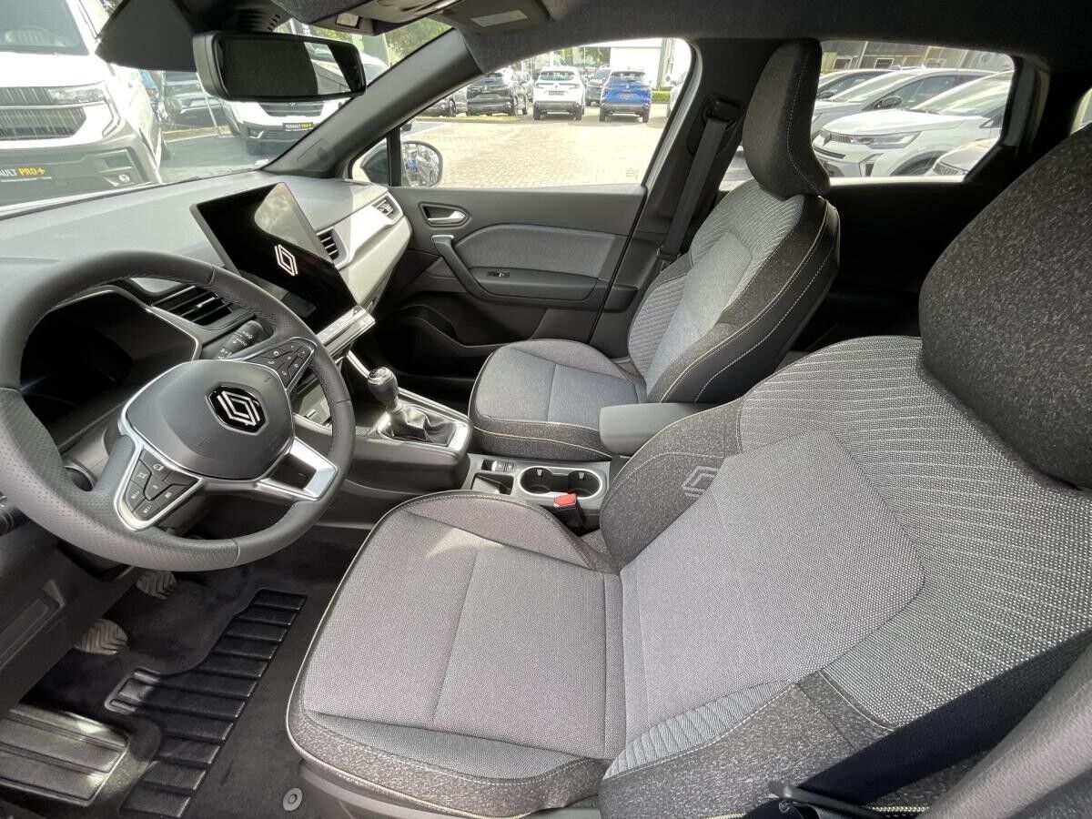 Renault Captur TCe140 Techno NavigationSafetyWinterPaket