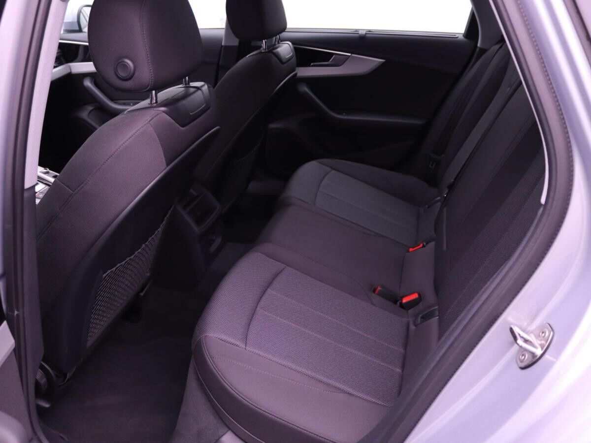 Audi A4 Avant 30 TDI S-tronic / MMI-Navi+, Tour, ACC