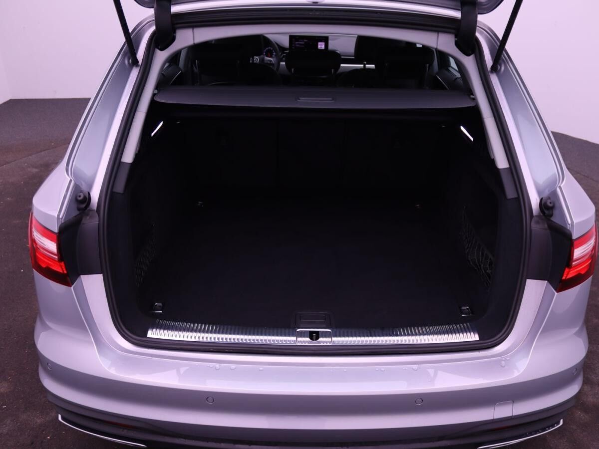 Audi A4 Avant 30 TDI S-tronic / MMI-Navi+, Tour, ACC