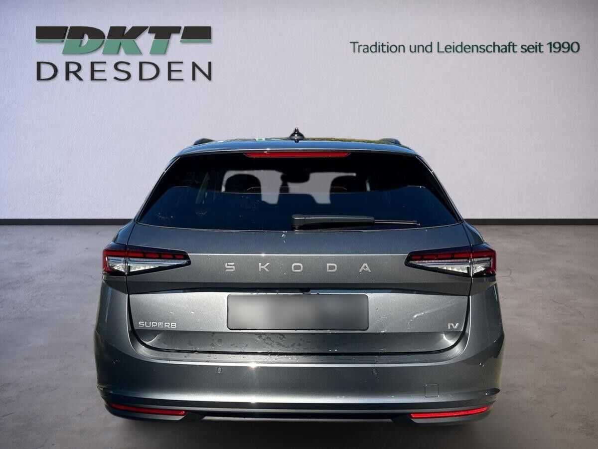 Skoda Superb Combi 1.5 TSI iV 150kW Selection/Transport/AHK/Licht&Sicht/Fahrassistenz/Winter/Infotainment
