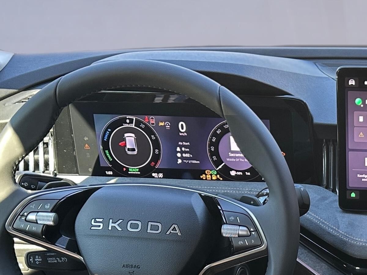 Skoda Superb Combi 1.5 TSI iV 150kW Selection/Transport/AHK/Licht&Sicht/Fahrassistenz/Winter/Infotainment