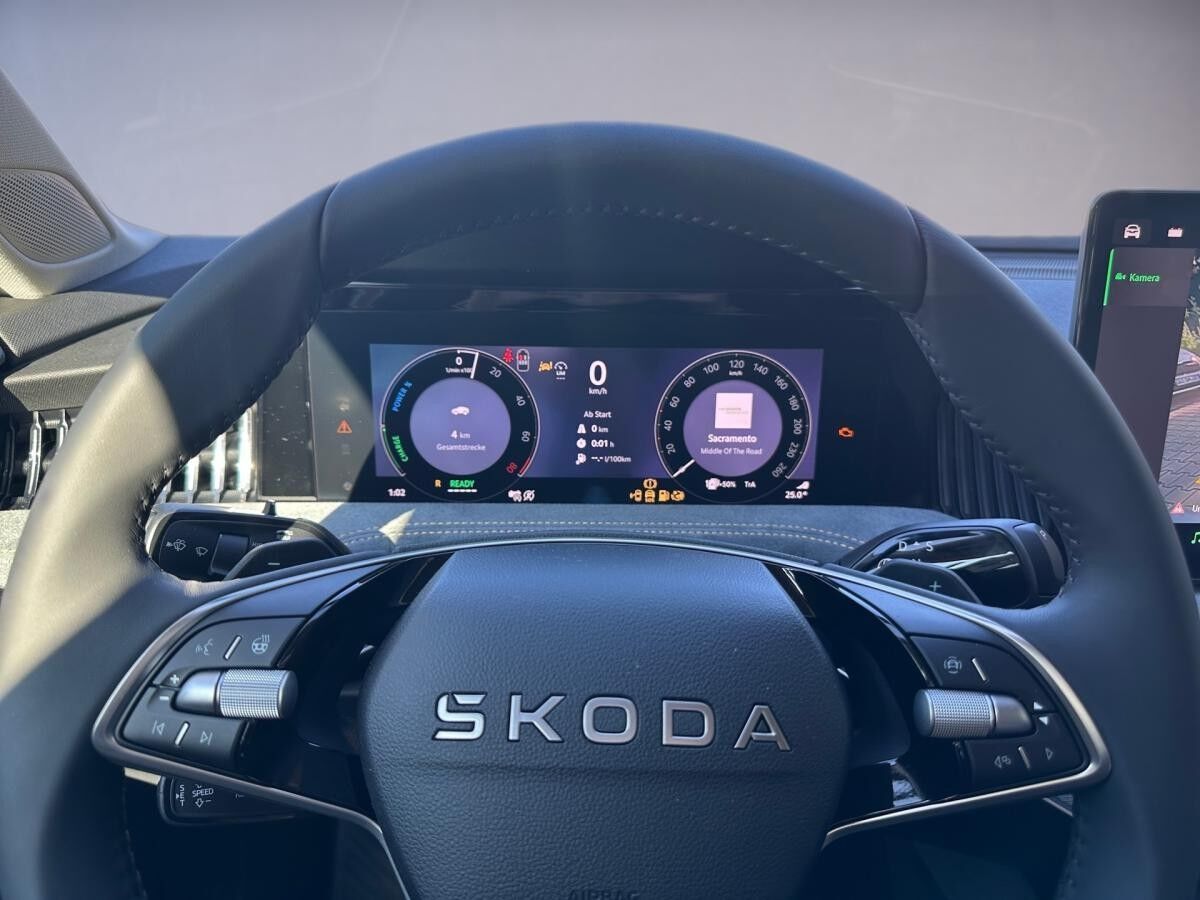 Skoda Superb Combi 1.5 TSI iV 150kW Selection/Transport/AHK/Licht&Sicht/Fahrassistenz/Winter/Infotainment