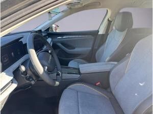 Skoda Superb Combi 1.5 TSI iV 150kW Selection/Transport/AHK/Licht&Sicht/Fahrassistenz/Winter/Infotainment