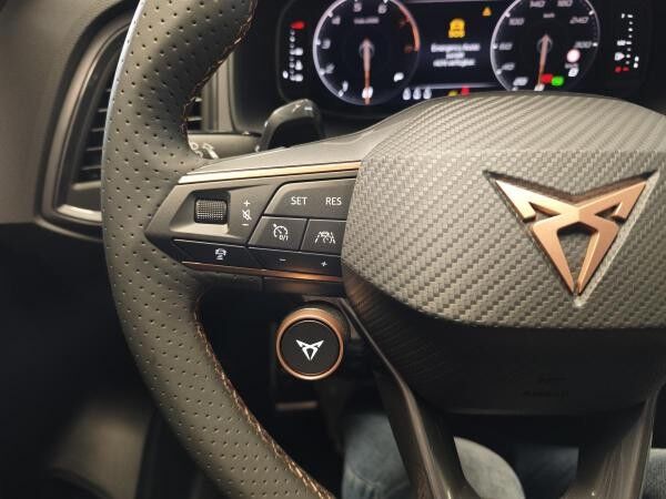 Cupra Ateca 1.5TSI DSG Tribe Edition LED|FullLink|KAM