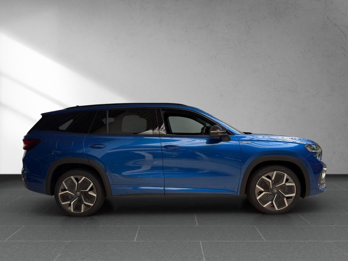 Skoda Kodiaq Skoda Kodiaq 1.5 TSI iV DSG Sportline *PRIVAT*0,5%* l HUD l CANTON l KESSY l 360° l DAB l MATRIX l