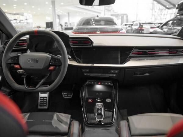Audi RS3 Limousine S tronic *Pano/ACC/Matrix/uvm.*