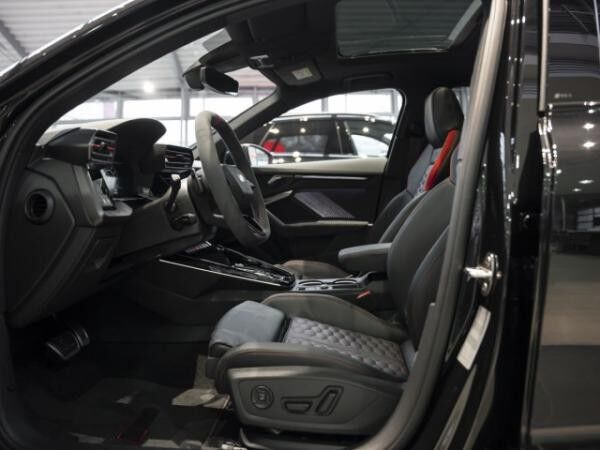 Audi RS3 Limousine S tronic *Pano/ACC/Matrix/uvm.*