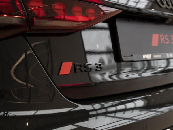 Audi RS3 Limousine S tronic *Pano/ACC/Matrix/uvm.*