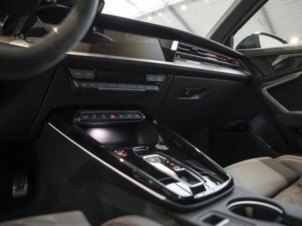 Audi RS3 Limousine S tronic *Pano/ACC/Matrix/uvm.*