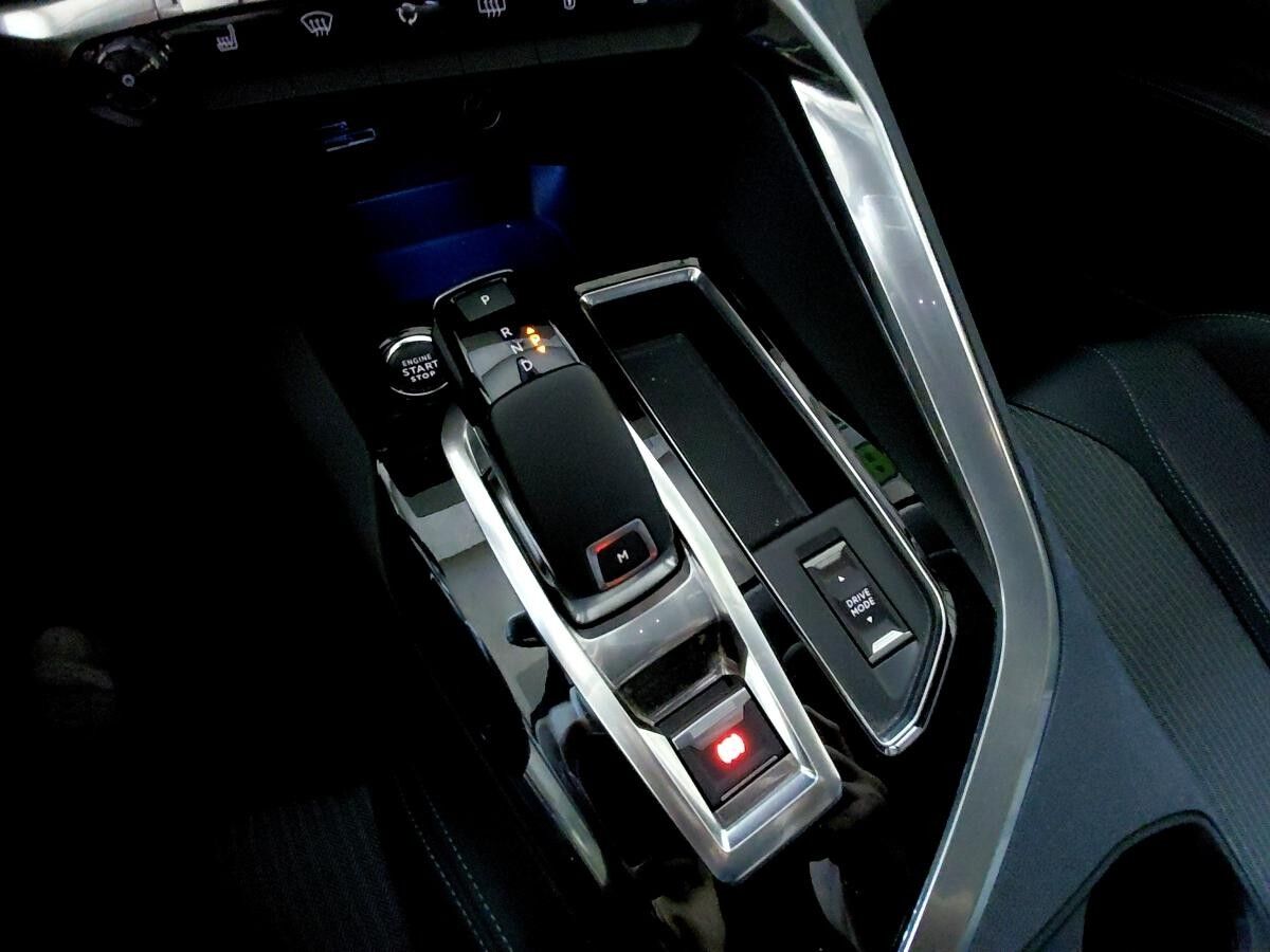 Peugeot 3008 1.5 BlueHDi 130 FAP Allure FLA SpurH LM KAM